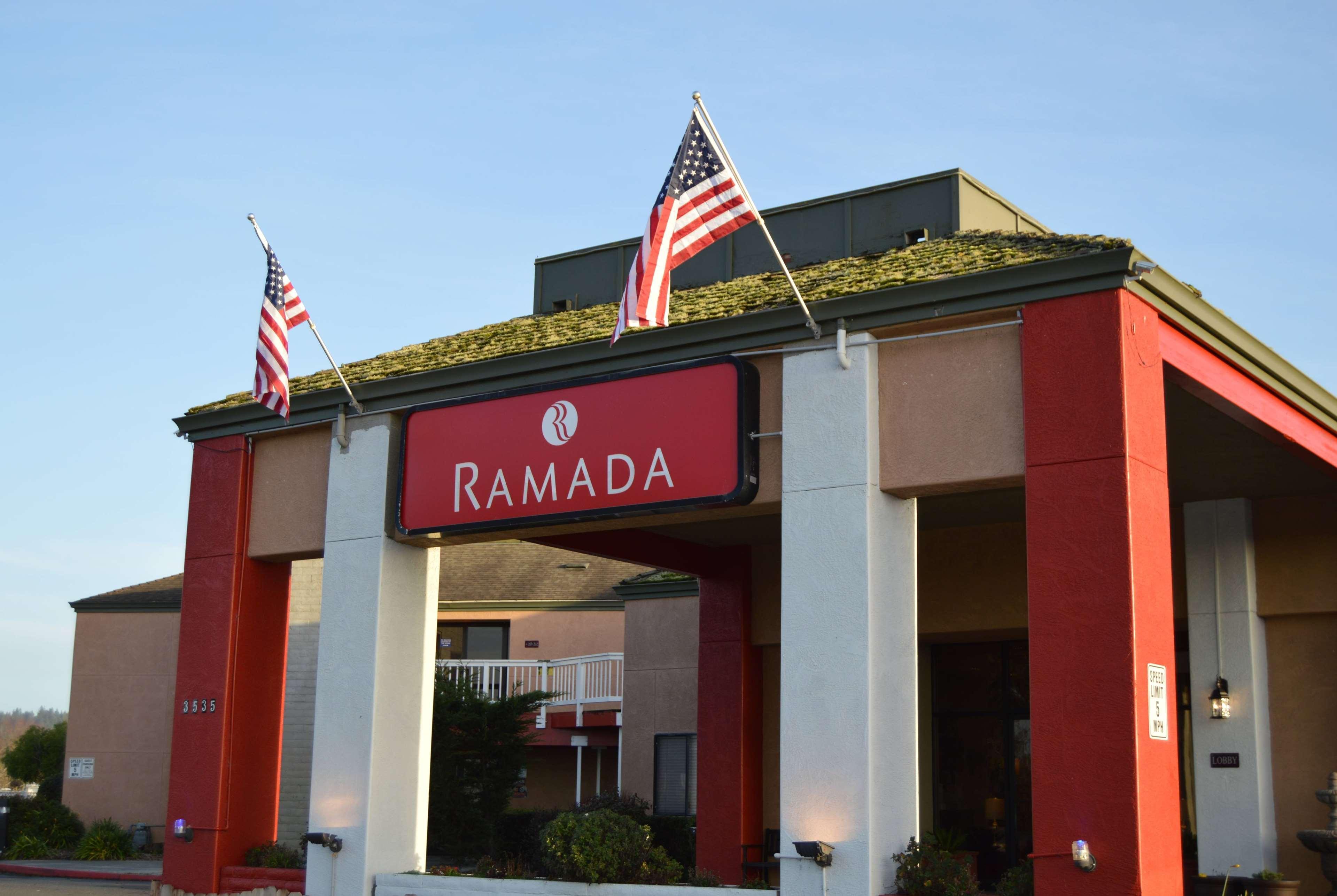 Hotel Ramada By Wyndham Arcata Exterior foto